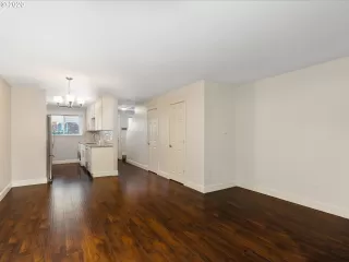 Photo #5: 20452574 Listing