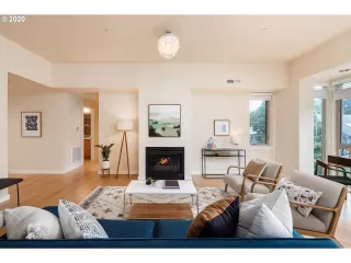 Photo #2: 20452797 Listing