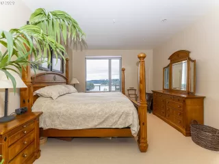 Photo #4: 20453443 Listing