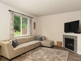 Photo #2: 20453943 Listing