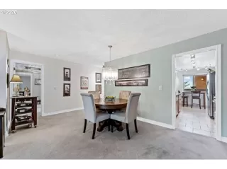 Photo #6: 20455183 Listing