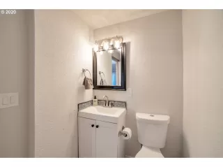 Photo #5: 20455613 Listing