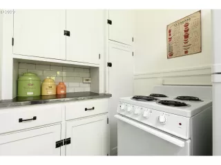 Photo #3: 20455946 Listing