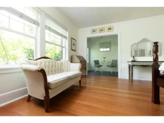 Photo #6: 20455946 Listing