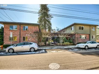 Photo #1: 20456619 Listing 