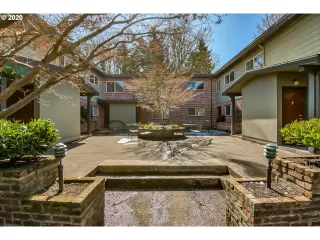 Photo #2: 20456619 Listing 