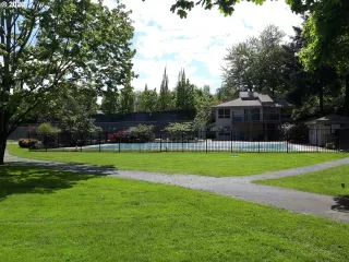 Photo #4: 20456861 Listing