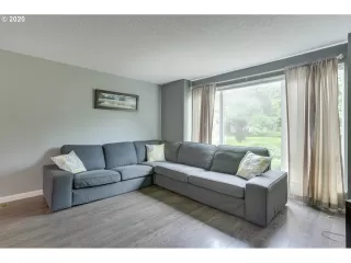 Photo #3: 20457381 Listing