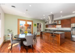 Photo #1: 20457567 Listing 