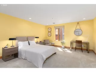 Photo #3: 20457567 Listing 