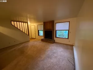 Photo #2: 20458207 Listing