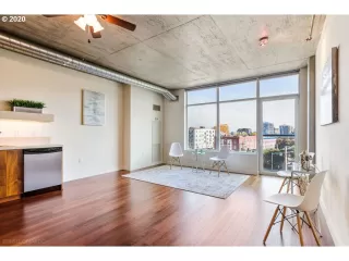 Photo #3: 20458358 Listing