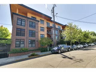 Photo #1: 20459430 Listing