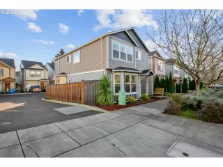 Photo #2: 20459943 Listing