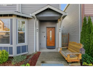 Photo #4: 20459943 Listing