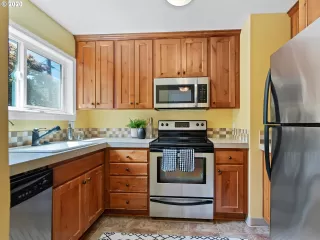 Photo #1: 20461401 Listing