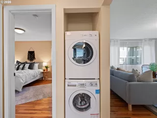 Photo #4: 20461401 Listing