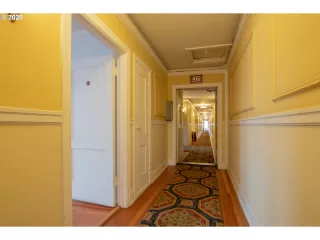 Photo #3: 20461893 Listing