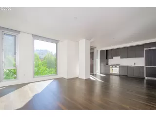 Photo #3: 20462076 Listing