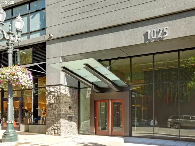 MLS: 20462738 Condo For Sale