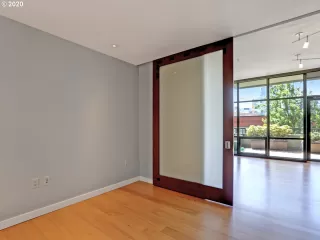 Photo #2: 20462738 Listing