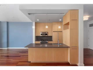 Photo #5: 20462997 Listing