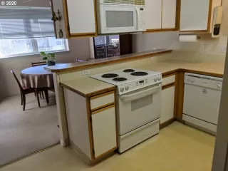 Photo #6: 20463270 Listing