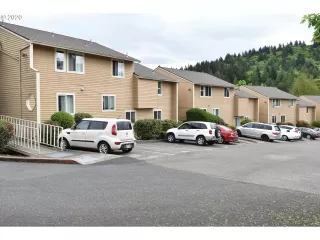 Photo #2: 20463738 Listing 