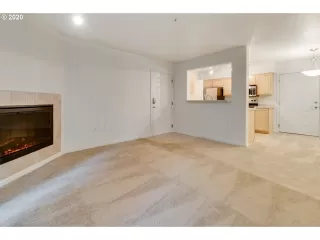 Photo #6: 20464736 Listing