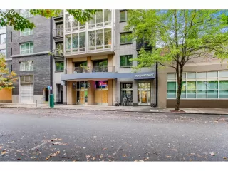 Photo #1: 20465209 Listing