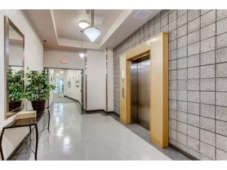 Photo #2: 20465209 Listing