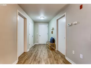 Photo #3: 20465209 Listing