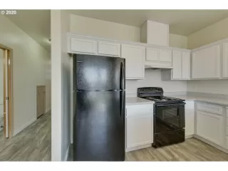 Photo #1: 20465433 Listing 