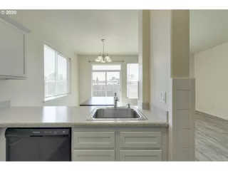 Photo #3: 20465433 Listing 