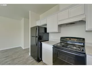 Photo #4: 20465433 Listing 