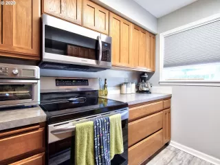 Photo #4: 20465546 Listing