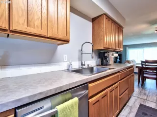 Photo #5: 20465546 Listing