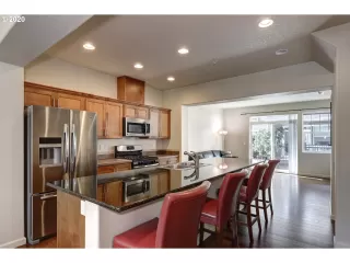 Photo #2: 20467405 Listing 