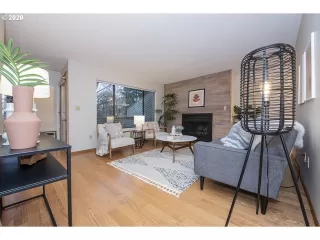 Photo #3: 20467519 Listing
