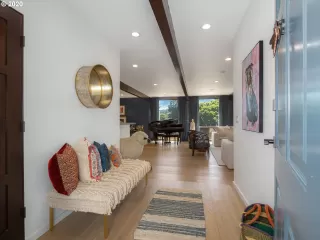 Photo #2: 20468059 Listing