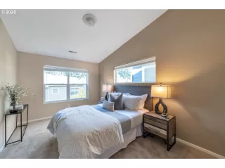 Photo #6: 20468175 Listing