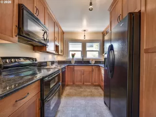 Photo #3: 20468392 Listing