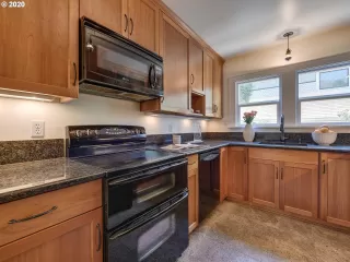 Photo #4: 20468392 Listing