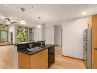 Photo #3: 20468646 Listing