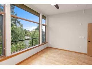 Photo #5: 20468646 Listing