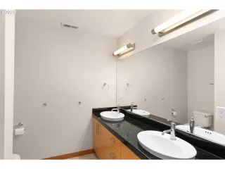 Photo #6: 20468646 Listing