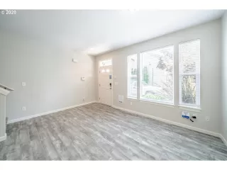 Photo #5: 20468986 Listing 