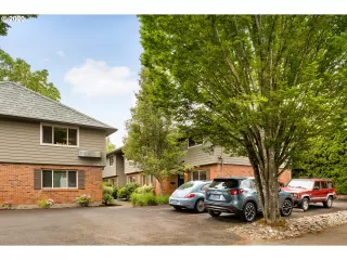 Photo #2: 20469188 Listing