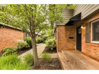 Photo #5: 20469188 Listing