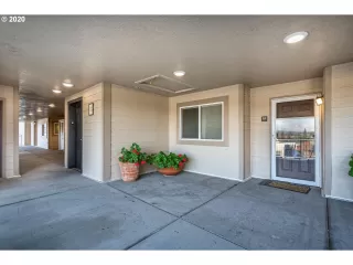 Photo #3: 20469328 Listing